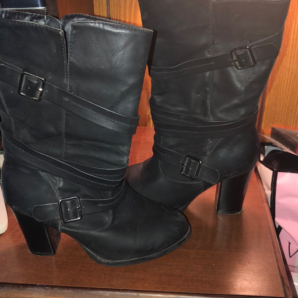 Heeled Black Buckle Boots